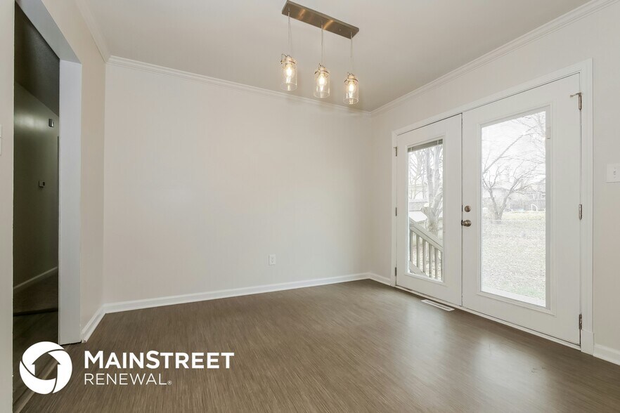 Building Photo - 1404 N Aztec Ave