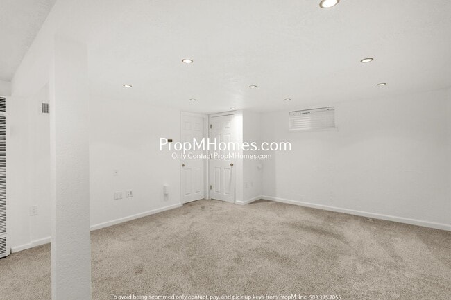 Building Photo - NE Portland Gem w/ Entertainers Backyard +...