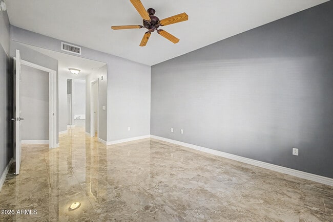 Building Photo - 5450 E Deer Valley Dr