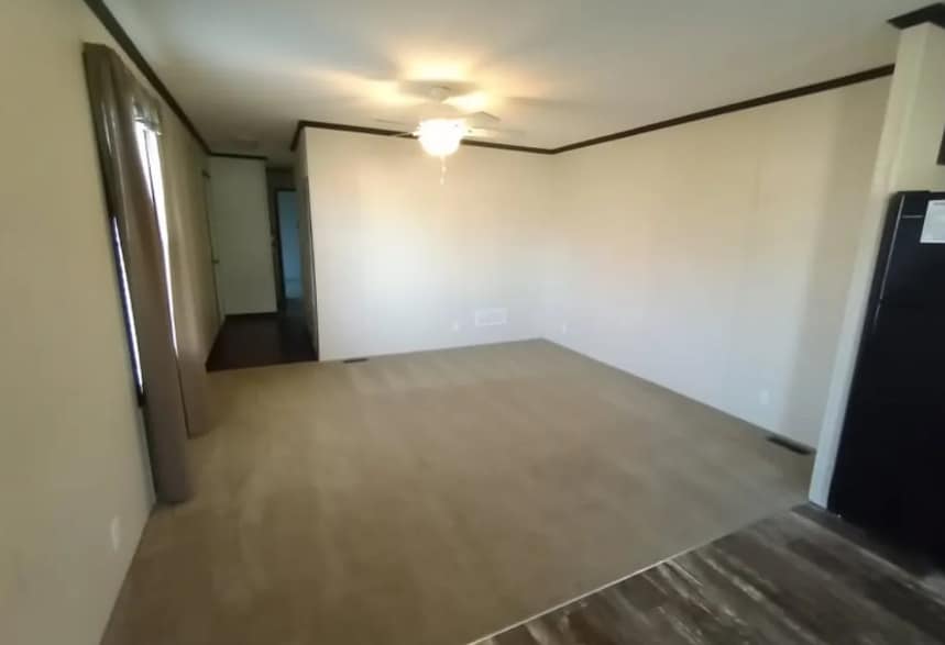 Building Photo - 410 Deerfield Ln