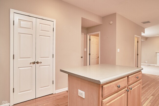Building Photo - 11202 Timberview Dr