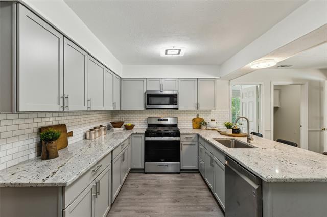 Building Photo - 6908 Heatherknoll Dr