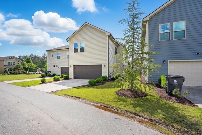 Building Photo - AVAILABLE JULY 1-BUNGALOW STYLE HOME IN MORRISVILLE