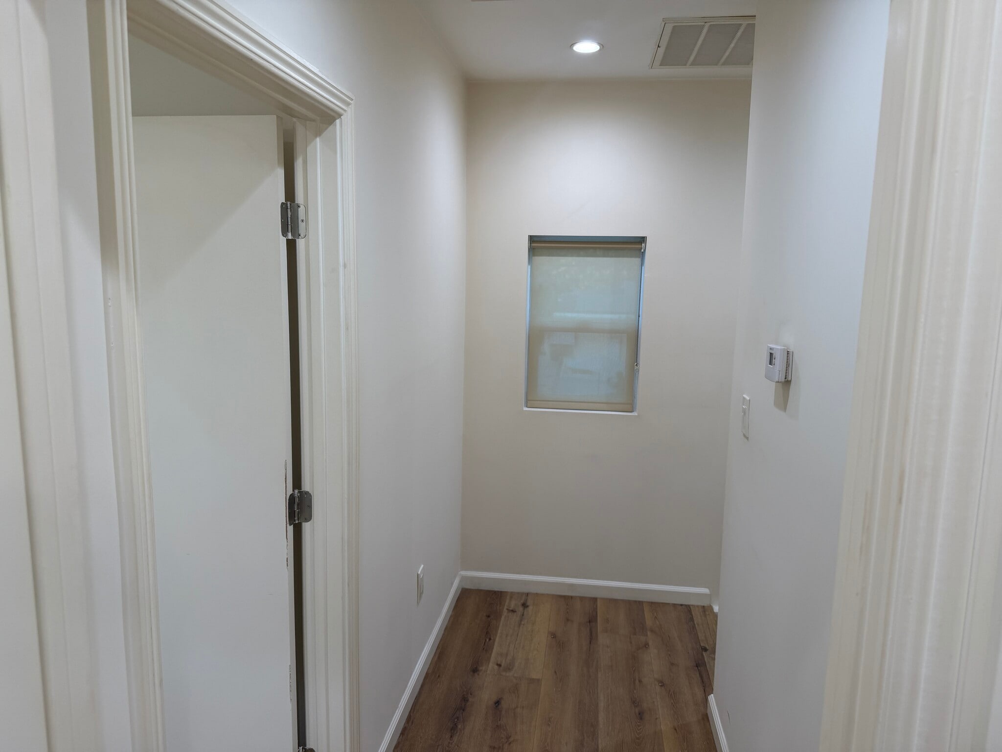 Building Photo - 7344 Balcom Ave