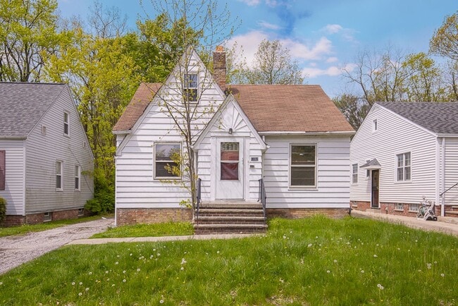 Building Photo - Convenient Showings — No Appointment Needed!