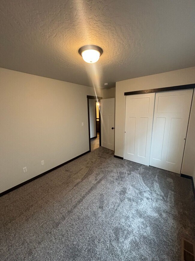 Building Photo - Rancher in Rathdrum (RPM#1)