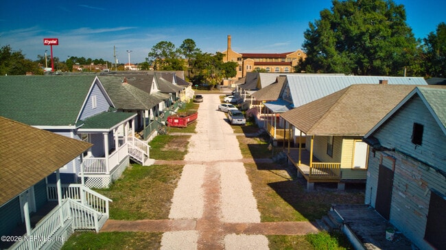 Building Photo - 1918 Redell St