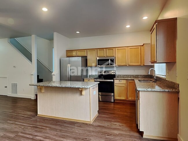 Building Photo - 1318 SW 176th Ter