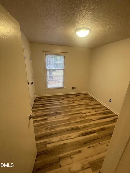 Building Photo - 7761 Brookdale Dr