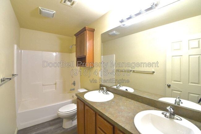 Building Photo - 6009 S Madison Pl
