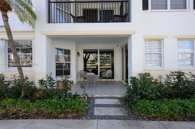 Building Photo - 3255 NE 184th St