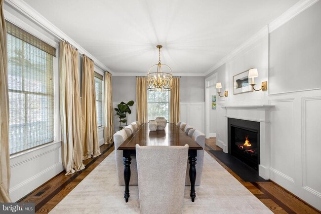 Building Photo - 323 S West St