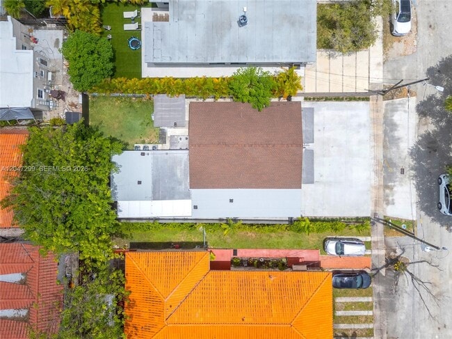Building Photo - 2638 SW 30th Ct