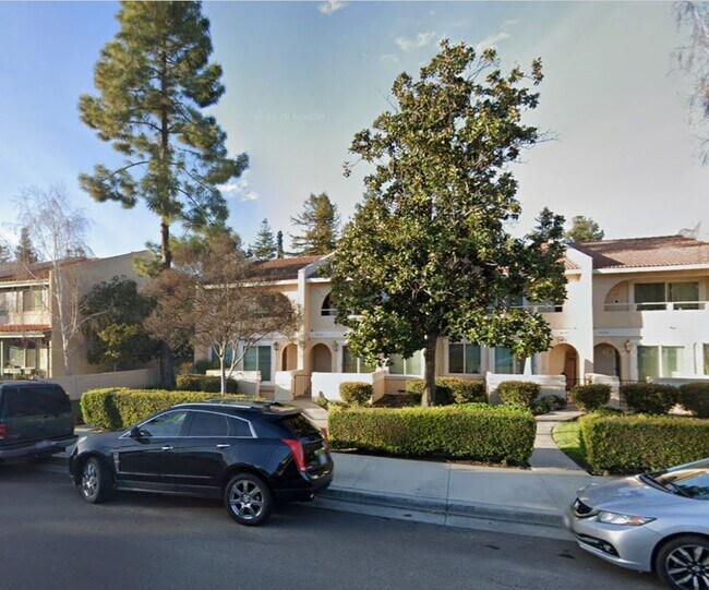 Building Photo - 541 Giuffrida Ave