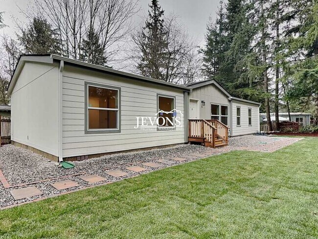 Building Photo - Rent Ready!