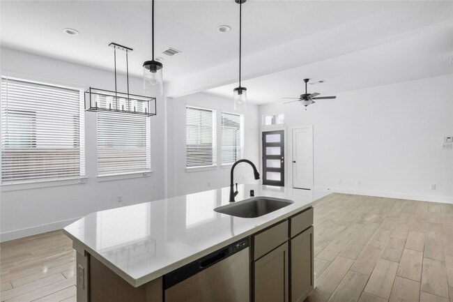 Building Photo - 12946 Rio Mariano Ln