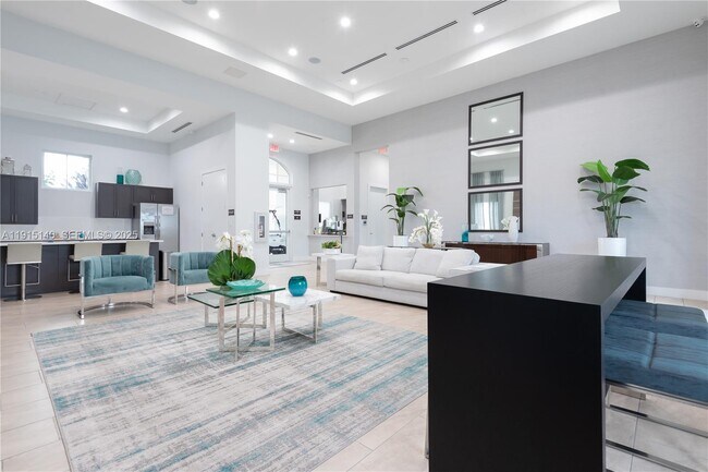 Building Photo - 2636 SE 8th Ct