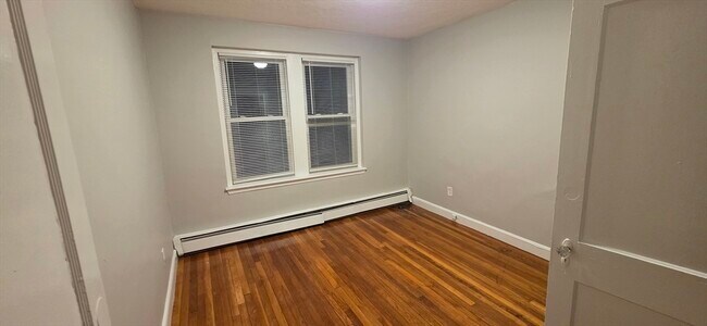 Building Photo - 77 Green St