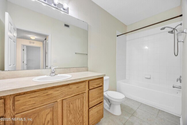 Building Photo - 575 Oakleaf Plantation Pkwy