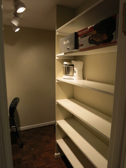 Building Photo - 1755 Q St NW