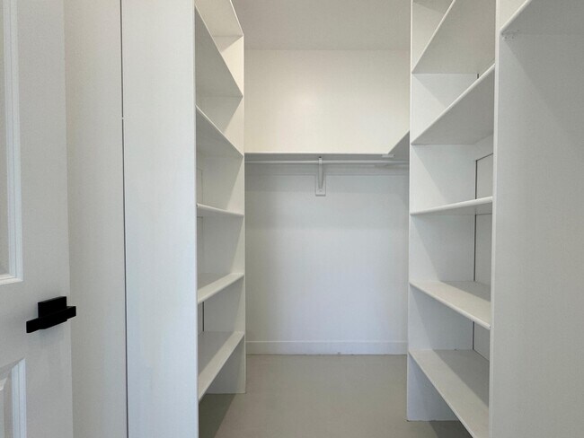 Building Photo - 33595 Rancho Vista Dr