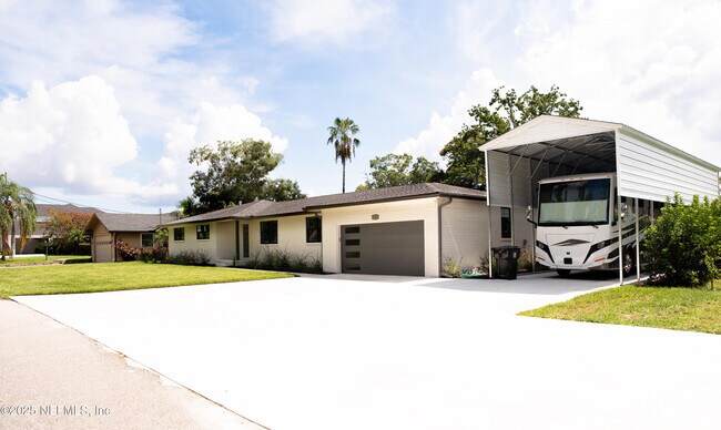 Building Photo - 3165 Creighton Forest Dr