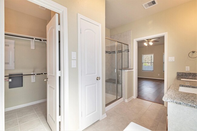 Building Photo - 12222 Lake Conroe Hills Dr