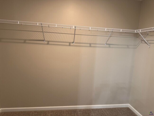 Building Photo - 186 Price Ml Trl