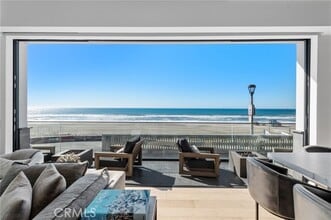 Building Photo - 2200 The Strand