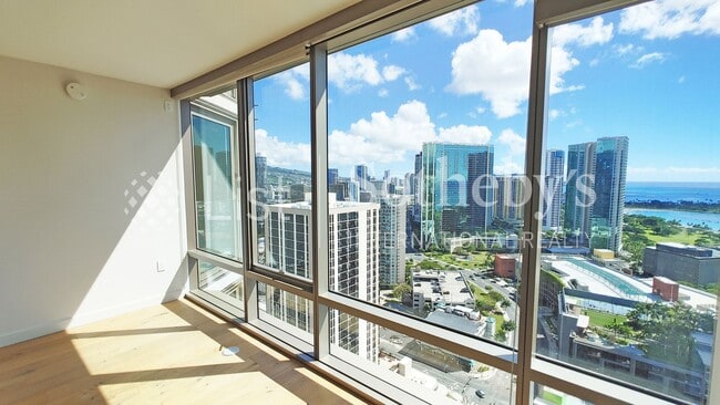 Building Photo - Ae'o #2710  |  Honolulu, HI