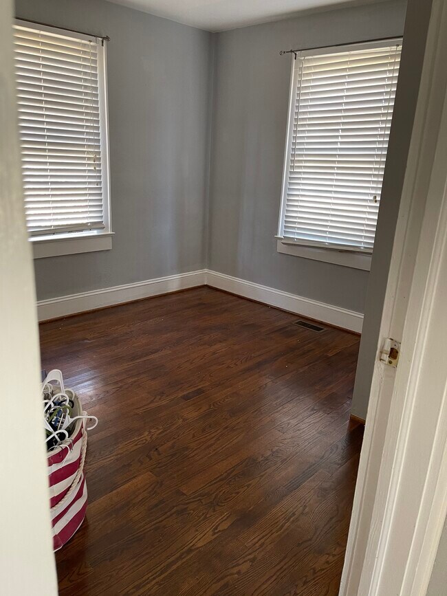 Bed 2 - 2203 2nd St NE