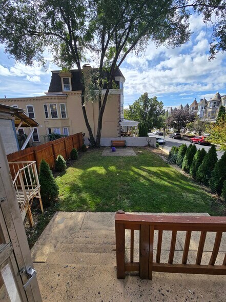 Back Patio/ Yard - 200 Windsor St