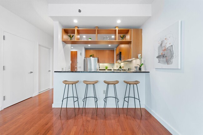 Building Photo - 1 Shore Ln