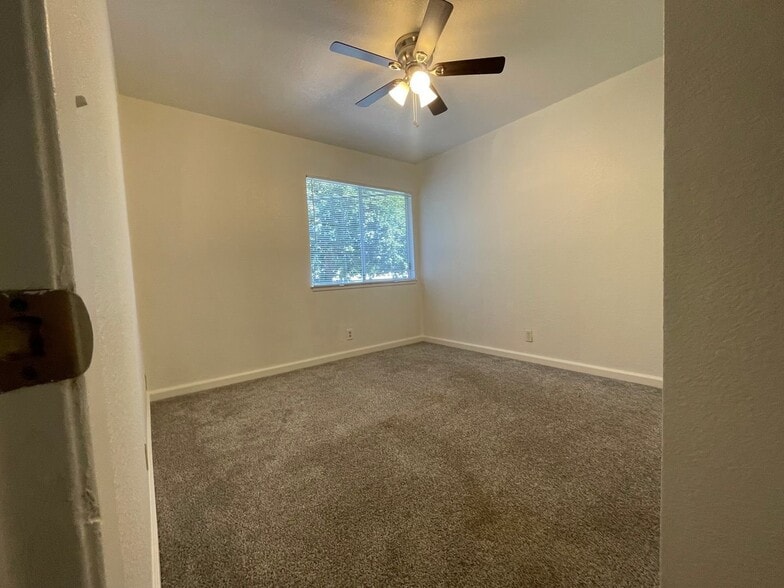Building Photo - 363 Rio Lindo Ave