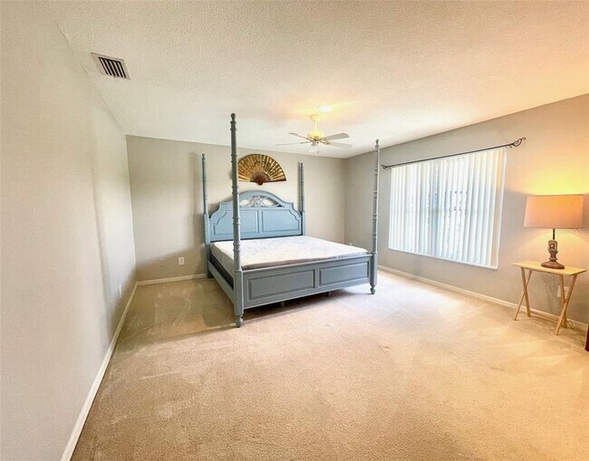 Building Photo - 315 Lazy Acres Ln