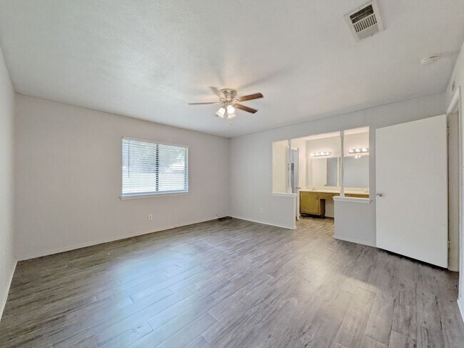 Building Photo - 602 Heritage Hill Dr