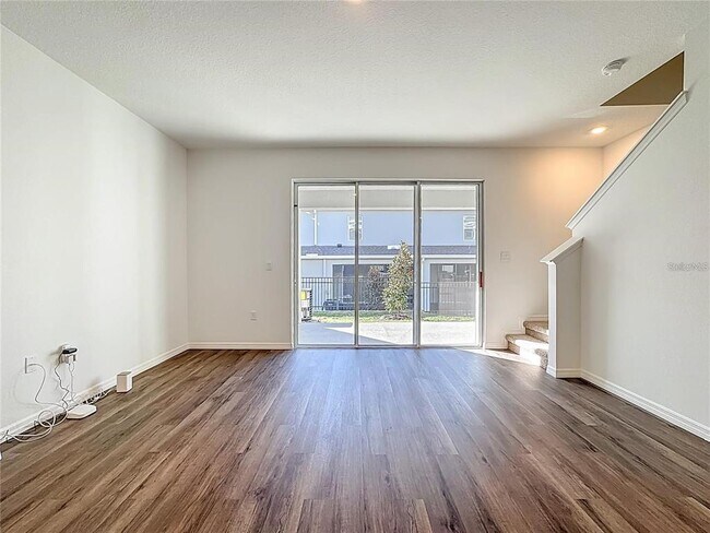 Building Photo - 2649 Olympic Ct