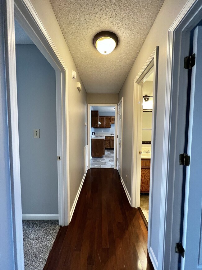 Building Photo - 229 Grassmire Dr