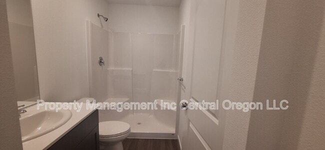 Building Photo - 1349 NE Cobbleridge Lp