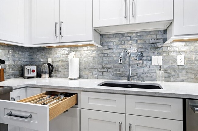 Building Photo - 1234 15th St