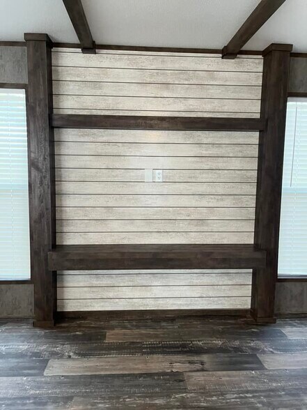 Building Photo - 133 Lillian St