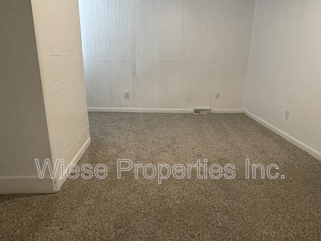 Building Photo - 423 E Keys Ave