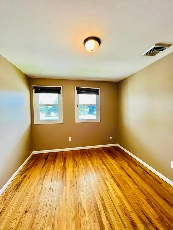 Building Photo - 1743 Schoenersville Rd