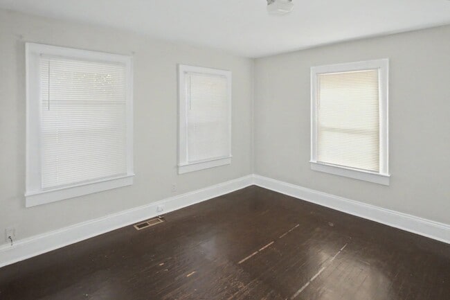 Building Photo - 4521 Hovis Rd
