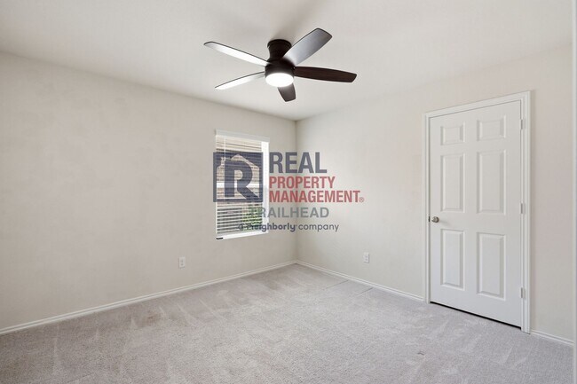 Building Photo - Modern 4-Bedroom Home in Newberry Point