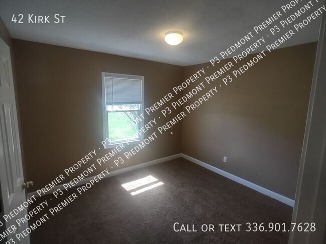 Building Photo - 42 Kirk St