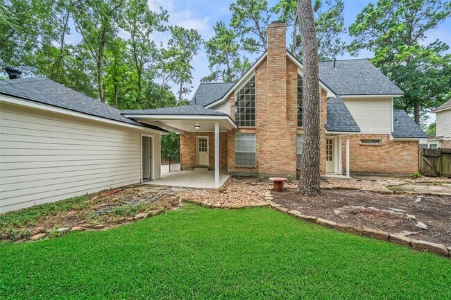 Building Photo - 135 Towering Pines Dr