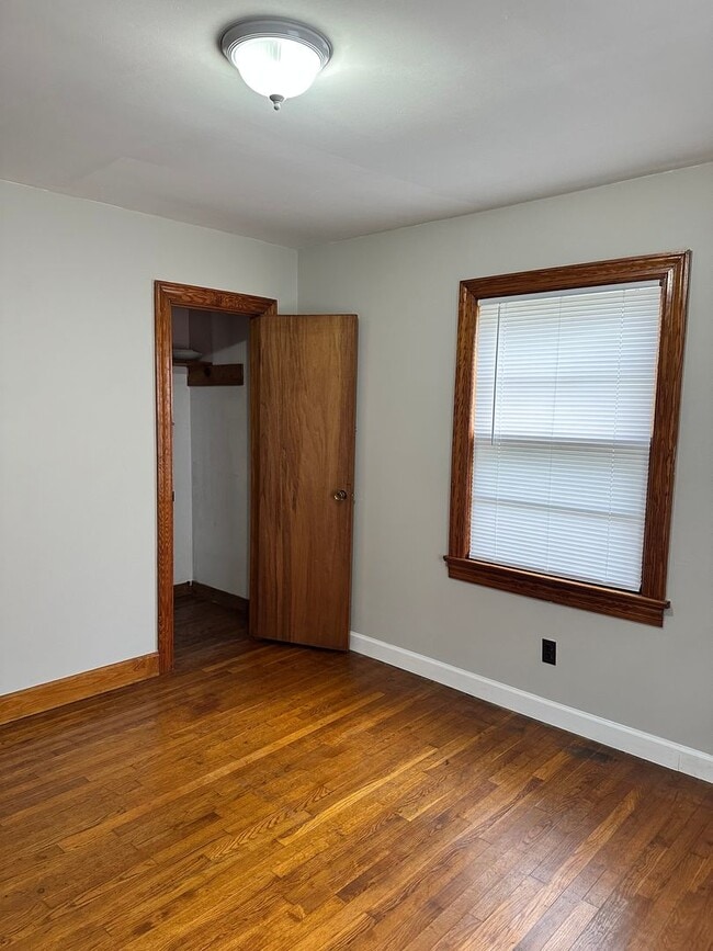 Building Photo - RENTAL HOME 3BD/1.5BTH