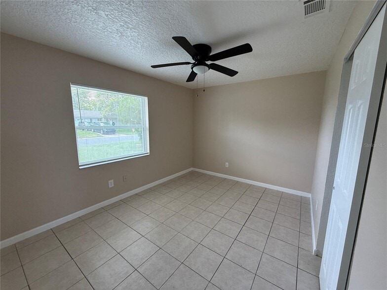 Building Photo - 133 Alderwood Dr