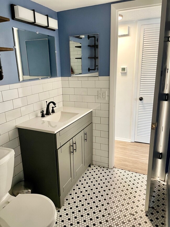 Building Photo - 3540 32nd Ave N